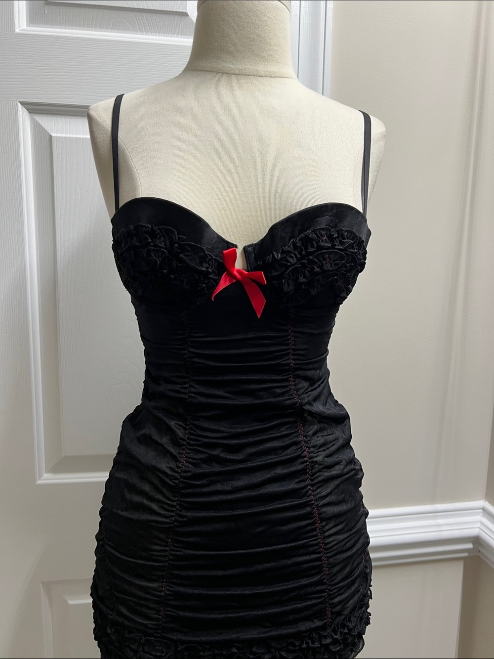 Victoria's Secret Black Chemise teddy lingerie Red Bow 34B NWOT - Picture 2 of 6
